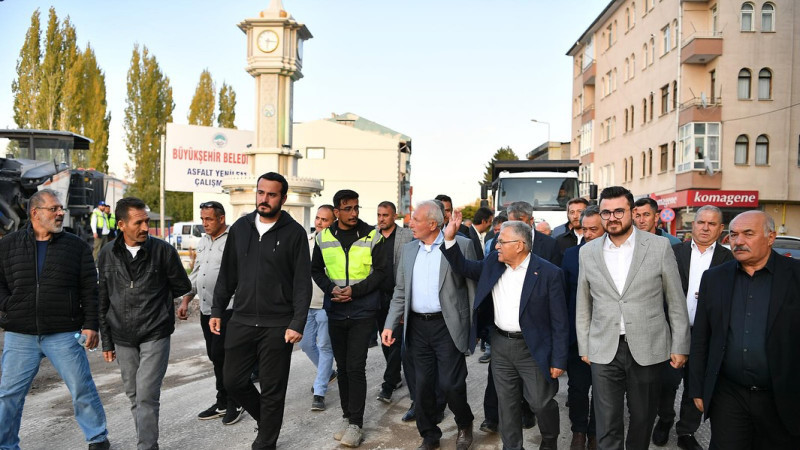 “Ayrıştırmadan 16 İlçemizi de Bağrımıza Basarak Yol Alıyoruz”