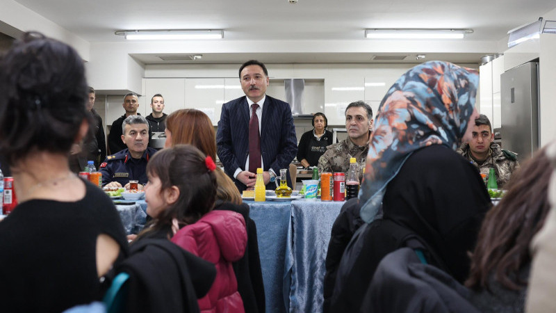 Vali Çiçek, Özel Harekat Polisleri ve şehit aileleriyle iftarda buluştu