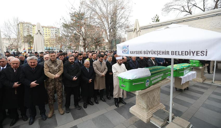 Bolu’daki Yangında Vefat Eden Eslem’i Son Yolculuğuna Uğurlandı