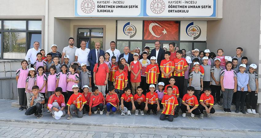 Büyükşehir’in İncesu Saraycık’a Kazandırdığı Yeni Okulu Ziyaret Etti