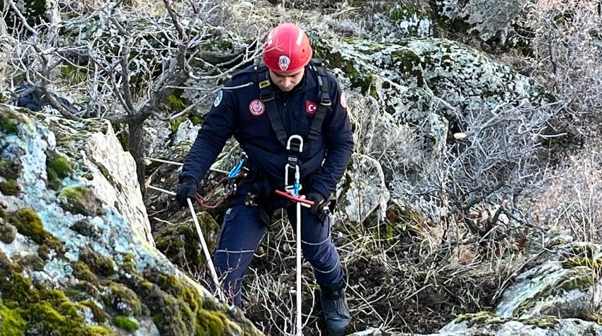 Büyükşehir İtfaiyesi’nden 2 Saatlik “Keçi Kurtarma” Çalışması