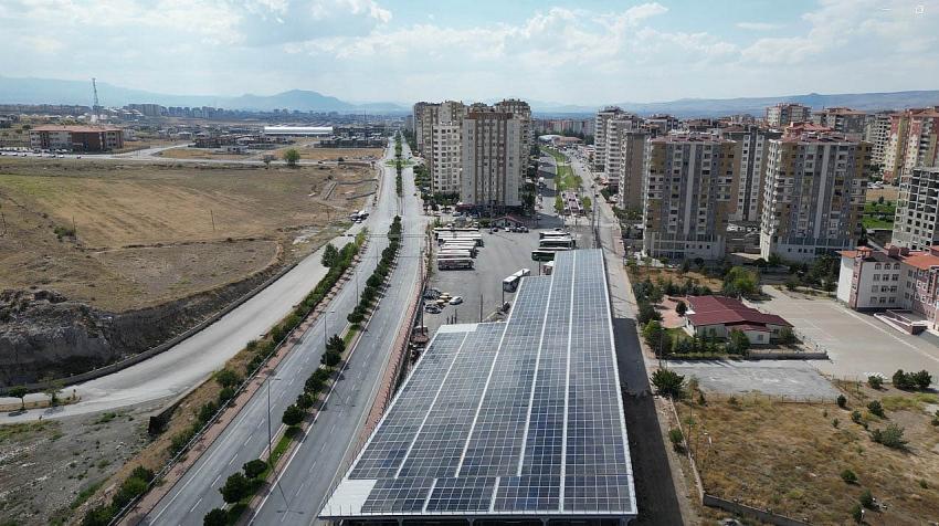 Büyükşehir’den Güneş Enerjisi İle Elektrikli Otobüs Şarj Dönemi