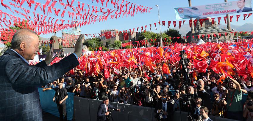 Cumhurbaşkanı Kayseri’de açılış yaptı temel attı