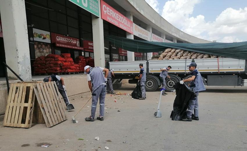 Büyükşehir Hal Kompleksi’nde Kapsamlı Temizlik Çalışması