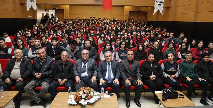 Rektör Prof. Dr. Altun, Kayseri Lisesi Öğrencileri ile Buluştu