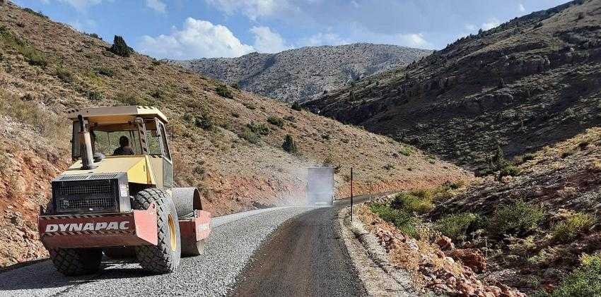 BÜYÜKŞEHİR’DEN 6 KIRSAL BÖLGEDE YOL ÇALIŞMASI