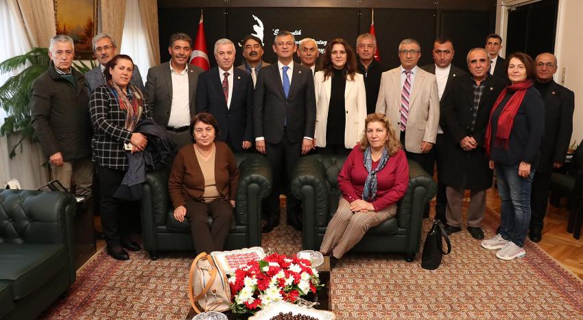 CHP’nin yenilikçileri genel başkan özel’i ziyaret etti
