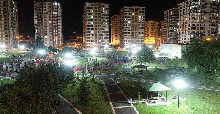 MODERN VE FONKSİYONEL PARKLAR YAPILIYOR