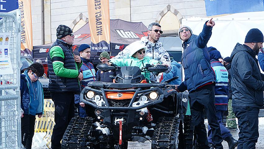 Sofuoğlu, Dünya Snowcross Şampiyonası İçin Erciyes’te