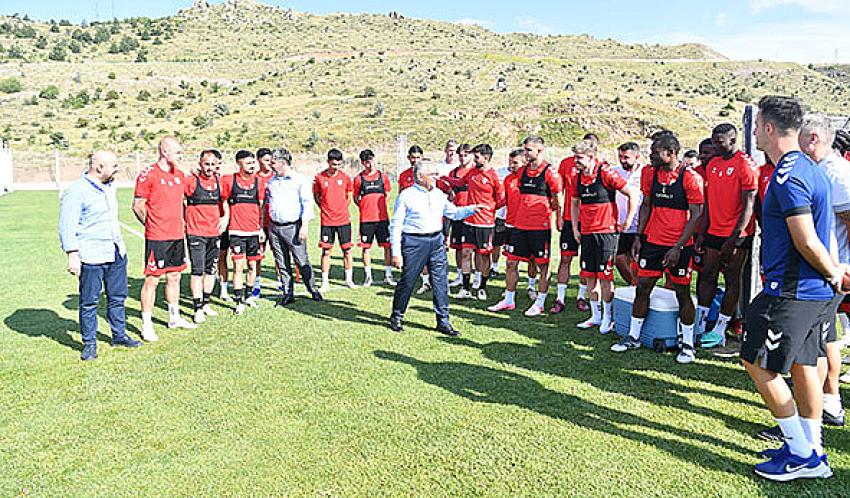 Futbol Takımları Erciyes Yüksek İrtifa Kamp Merkezi’ne Övgüler Yağdırdı