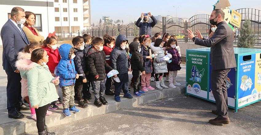 MELİKGAZİ BELEDİYESİ'NDEN ANAOKULLARDA SIFIR ATIK FARKINDALIĞI