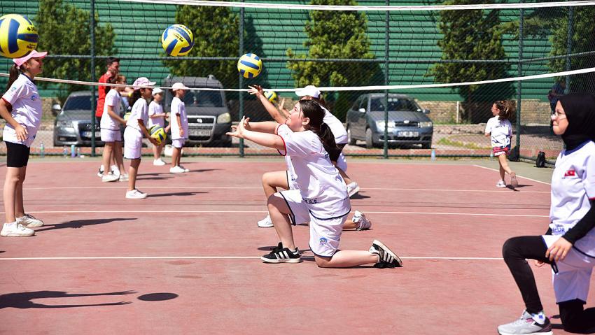 Büyükşehir Spor A.Ş.’De Yaz Spor Okulları Heyecanı Başladı