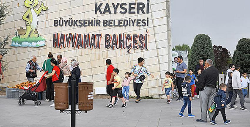 HAYVANAT BAHÇESİ BAYRAMDA ÜCRETSİZ