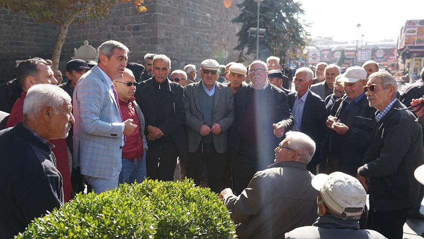 Melis üyesinin halk buluşması mitinge dönüştü