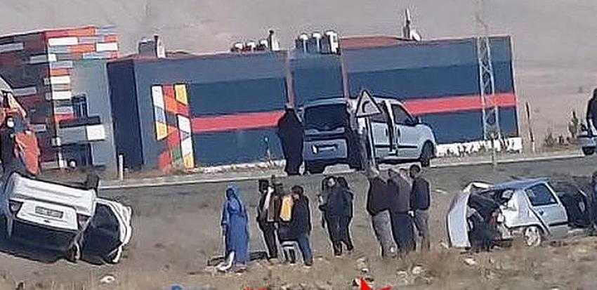 KAYSERİ MALATYA KARAYOLUNDA TRAFİK KAZASI; 4 YARALI