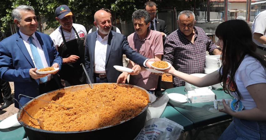 Çolakbayrakdar: Gençlerimiz İçin Ne Yapılsa Azdır