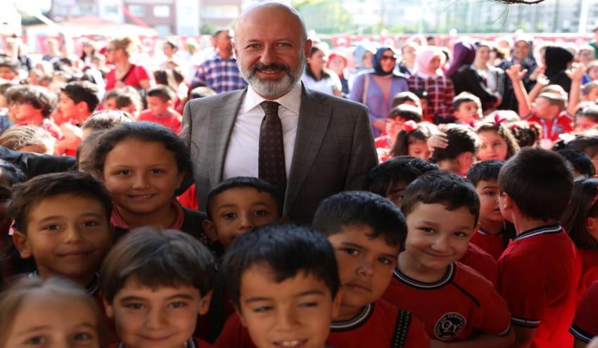 Çolakbayrakdar: “Eğitim İçin Tüm İmkânlarımızı Seferber Ediyoruz