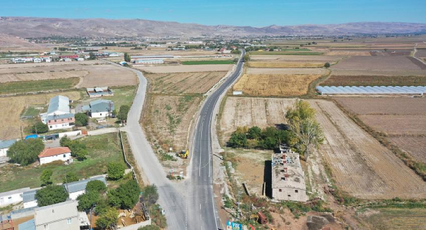 Çolakbayrakdar: Yapılan hizmetlerle yeni bir şehir kurduk