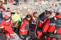 Kızılay haftasında enkazda deprem tatbikatı yapıldı