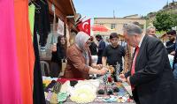 ‘Maharetli Eller’ Yeni Yerinde Aynı Gününde