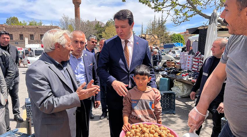 TÜİK ÇALIŞANLARINI MARKETE PAZARA DAVET ETTİ