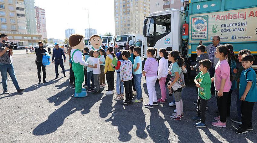 Gülük Mahallesinde Öğrencilerle 'Temiz Çevre, Temiz Toplum’ Çalışması