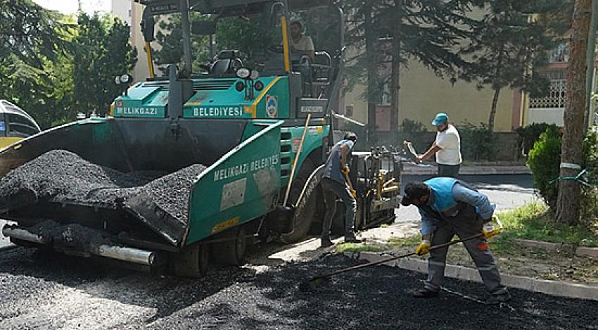 MELİKGAZİ ULAŞIMI DAHA KONFORLU HALE GETİRİYOR