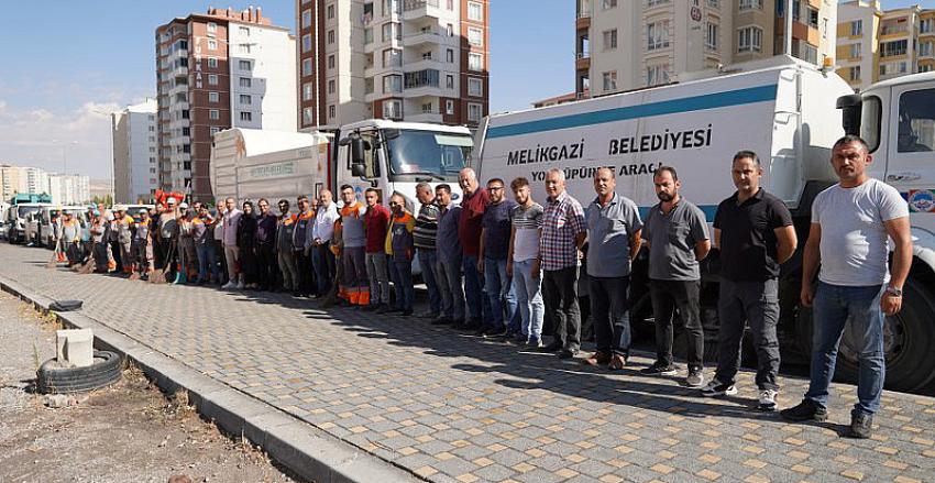 Melikgazi Bahçelievler’de Toplu Temizlik Çalışması Yapıldı