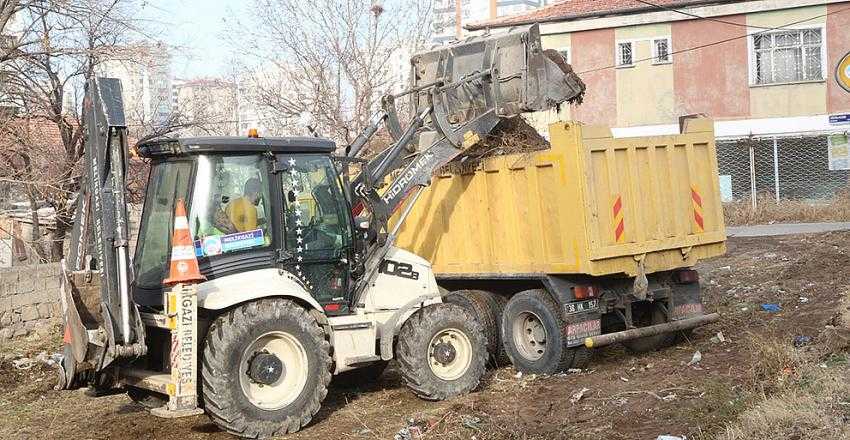 MELİKGAZİ'DEN MAHALLELERE TEMİZLİK SEFERBERLİĞİ