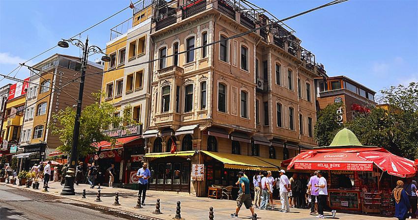 Ayasofya Camii’nin 150 yıllık komşusu satılık