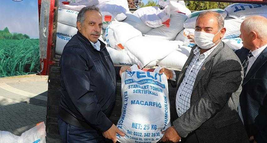 BAŞKAN YALÇIN’DAN ÇİFTÇİYE BU KEZDE TOHUM DESTEĞİ