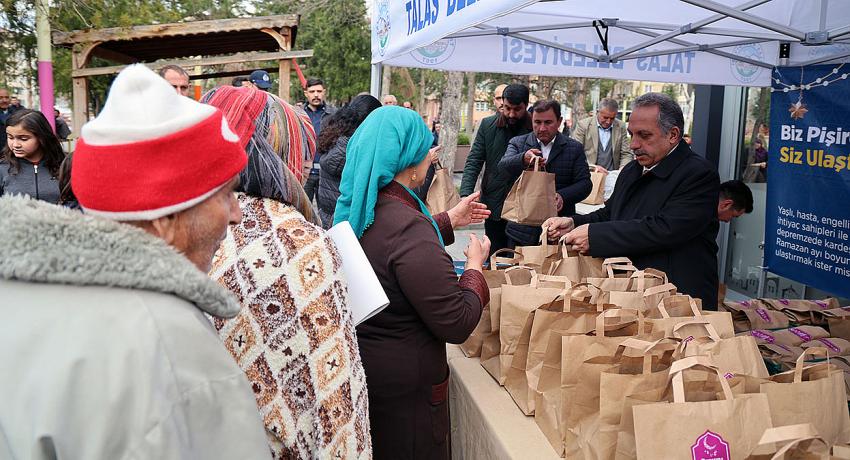 İFTARLIKLARIN SERVİSİ BAŞKANDAN