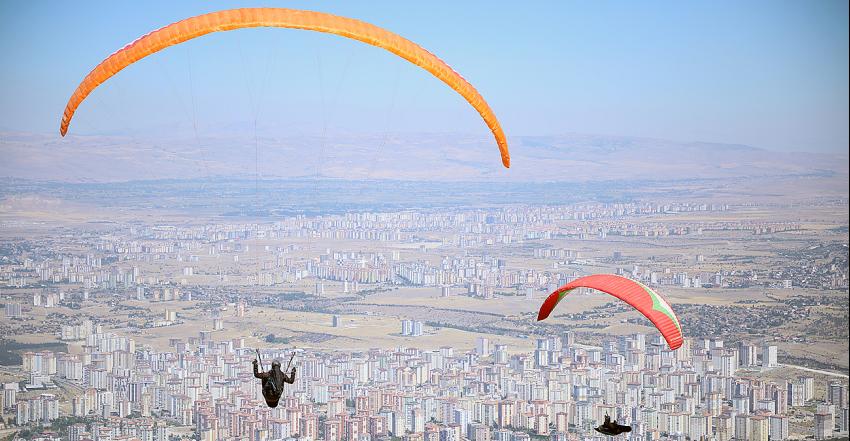 TÜRKİYE YAMAÇ PARAŞÜTÜ ŞAMPİYONASI BAŞLIYOR