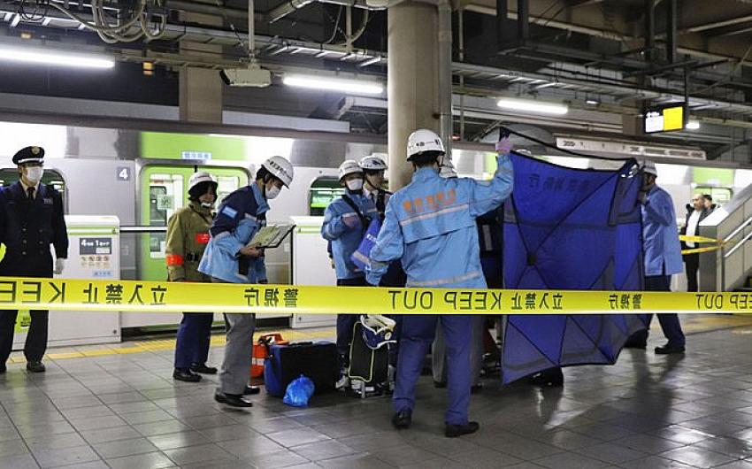 Tokyo treninde yolcuları kestiği iddia edilen kadın tutuklandı