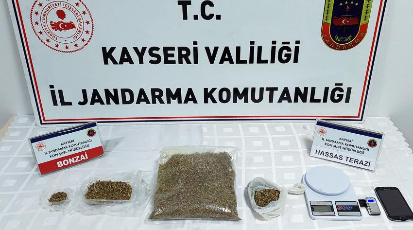 Kayseri’de jandarma uyuşturucu tacirlerine göz açtırmıyor