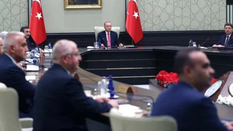 Hangi bakan ve bürokratlar değişiyor? Şehirlerde nasibini alacak