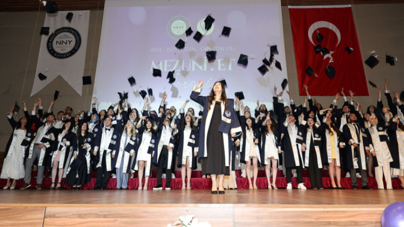 NNYÜ Diş Hekimliği Fakültesi İlk Mezunlarını Verdi