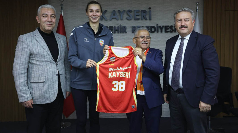  Büyükkılıç, Melikgazi Kayseri Kadın Basketbol Takımını Ağırladı