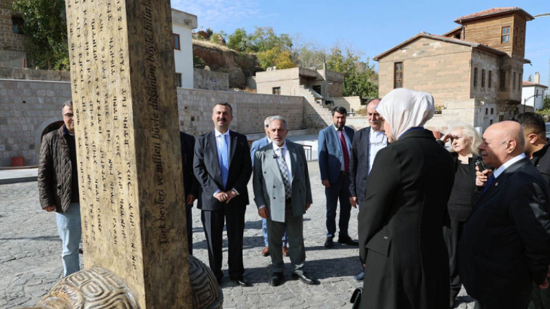 Türkçe’nin İzinden, Edebiyatın Kalbine
