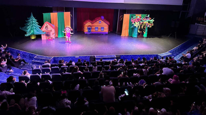 Niloya Sürpriz Yumurta Müzikali ile 8 Farklı Şehirde 17 Seansla Sahnede Olacak