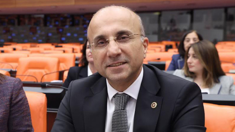 CHP’li Genç uyardı; “Meralar giderse et gider, süt gider, gelecek gider”