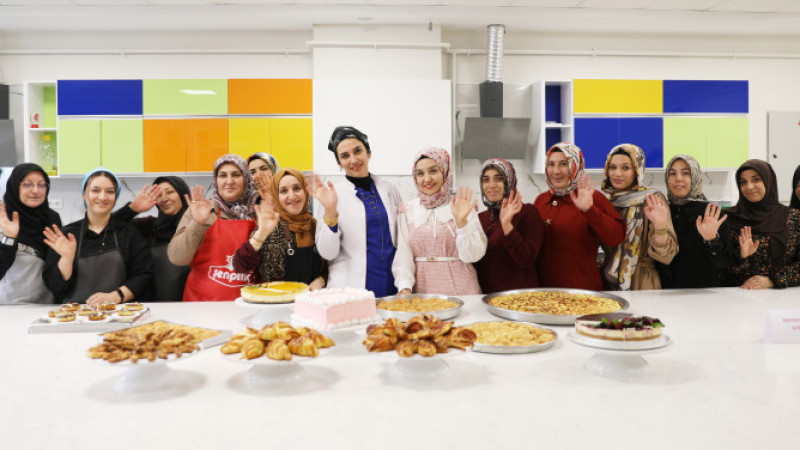 Kocasinan Akademi, Kadınlara Meslek Kazandıran Altın Bilezik Oluyor