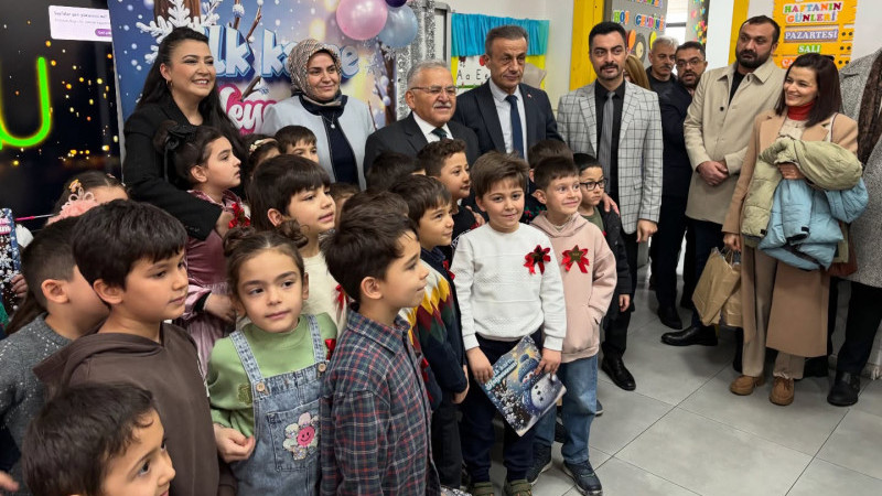 Vali Çiçek ve Başkan, Öğrencilerin Karne Heyecanına Ortak Oldu