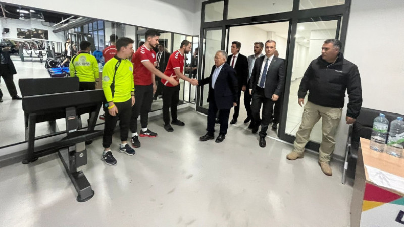 Başkan Büyükkılıç’tan Talas Mevlana Sosyal Yaşam Merkezi’ne Yakın İlgi