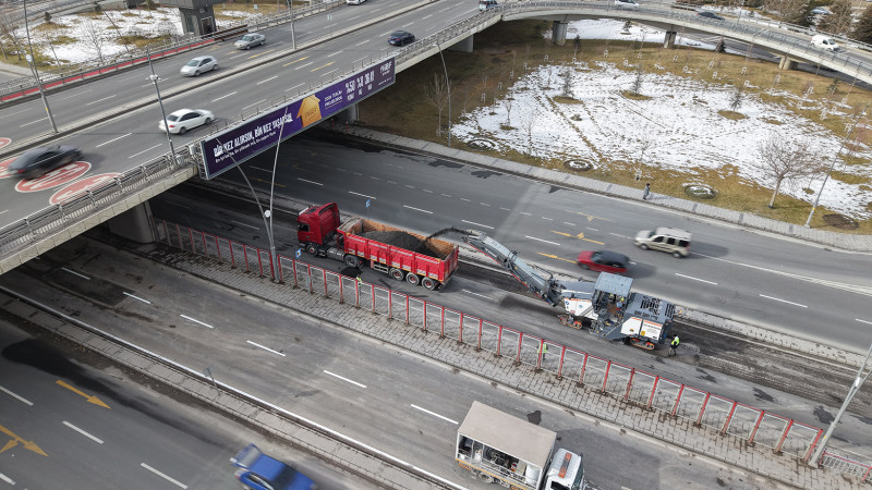 Büyükşehir Yol Bakım Onarım Çalışmalarına Başladı