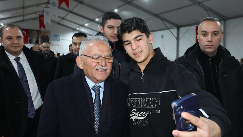 Büyükşehir’in Gönül Sofrasında Başkan Büyükkılıç’tan “Kardeşlik” Tablosu