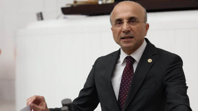 CHP’li Aşkın Genç; “Şehir hastanelerinde her 3-4 saniyede bir asgari ücret kadar ödeme yapılıyor”