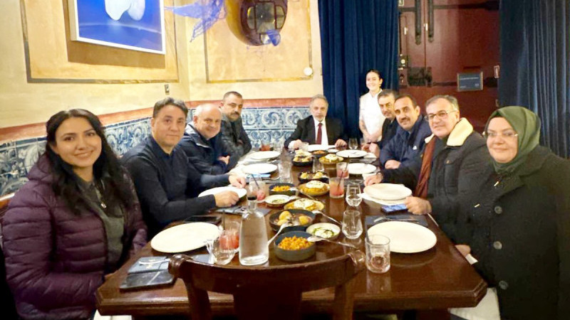 Başkanlara Lizbon’da Kayseri yağlaması ikramı