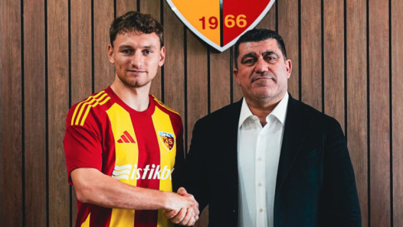 Kayserispor'un yeni golcüsü Fedor Chalov Kayseri'ye geldi