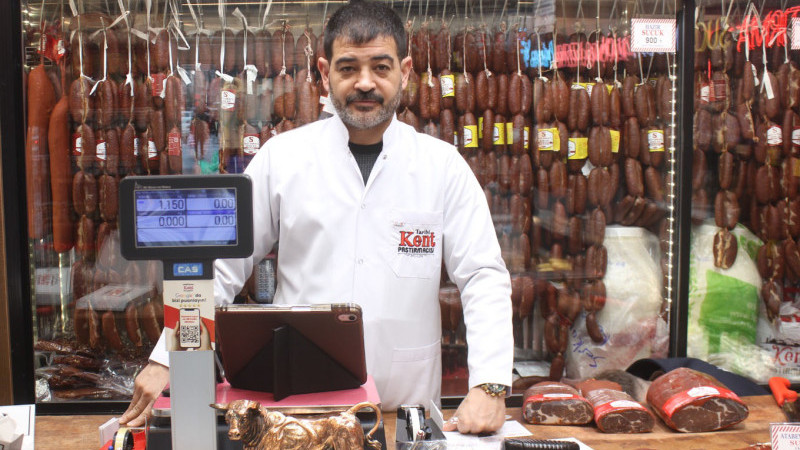 Özkara, Sömestir Tatili Pastırma ve Sucuk Satışlarını Artırdı